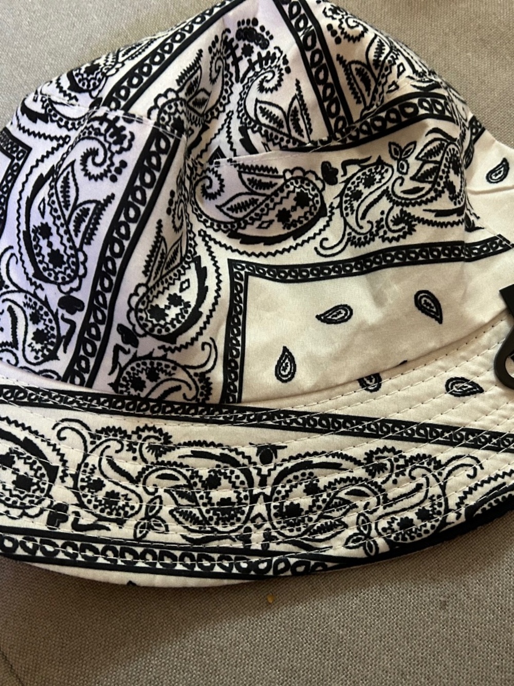 David & Young reversible bucket hat